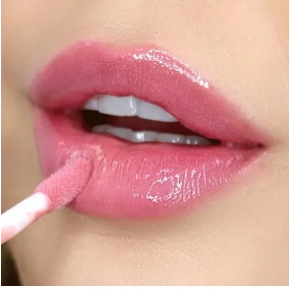 💎 Kismet Polished Lip Plumping Gloss in Baby New & Sealed